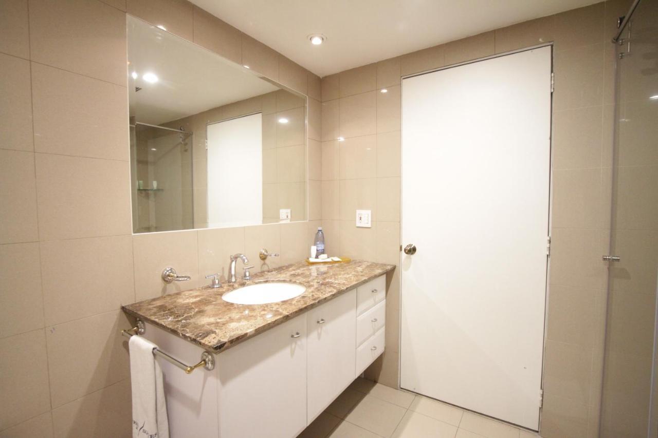 Aparta Hotel Torres De Suites Quito Zewnętrze zdjęcie