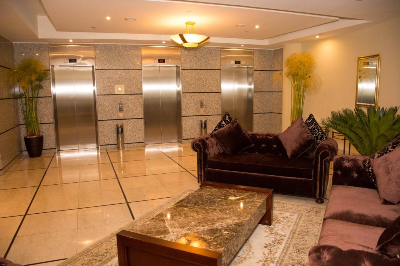 Aparta Hotel Torres De Suites Quito Zewnętrze zdjęcie