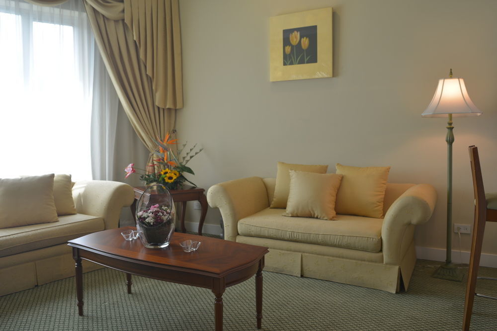 Aparta Hotel Torres De Suites Quito Zewnętrze zdjęcie
